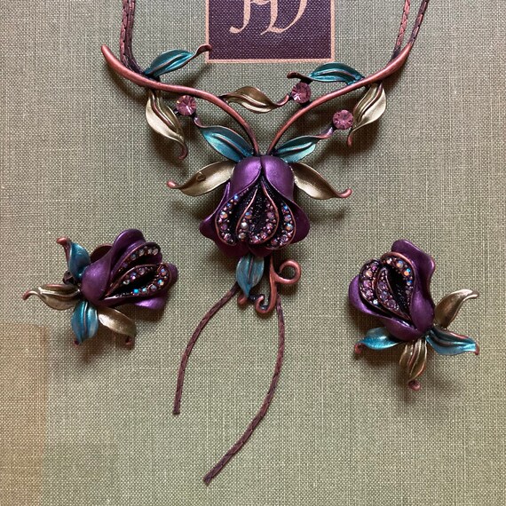 Unique Copper Chain Statement Flower Pendant Neck… - image 1