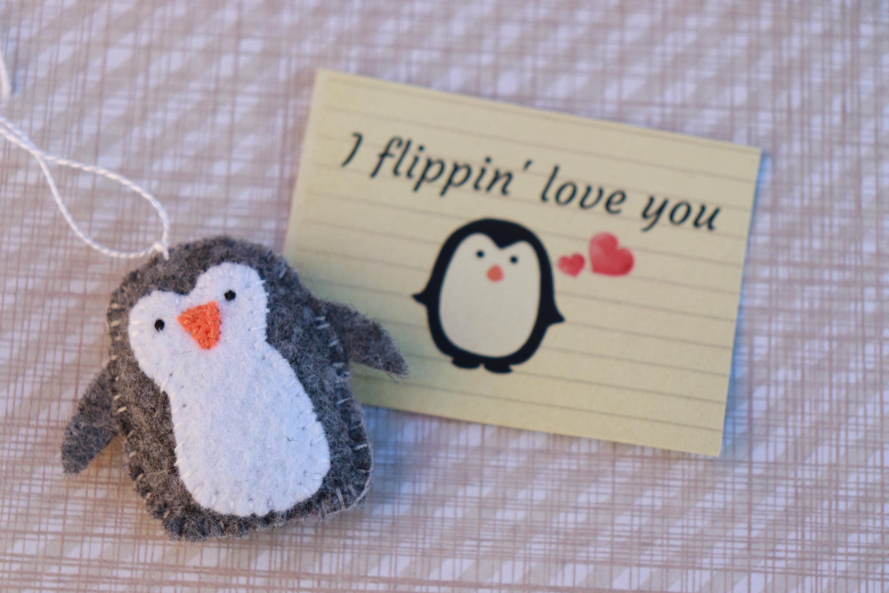 フェルト製ペンギンオーナメント、「I Flippin' Love You」ギフト