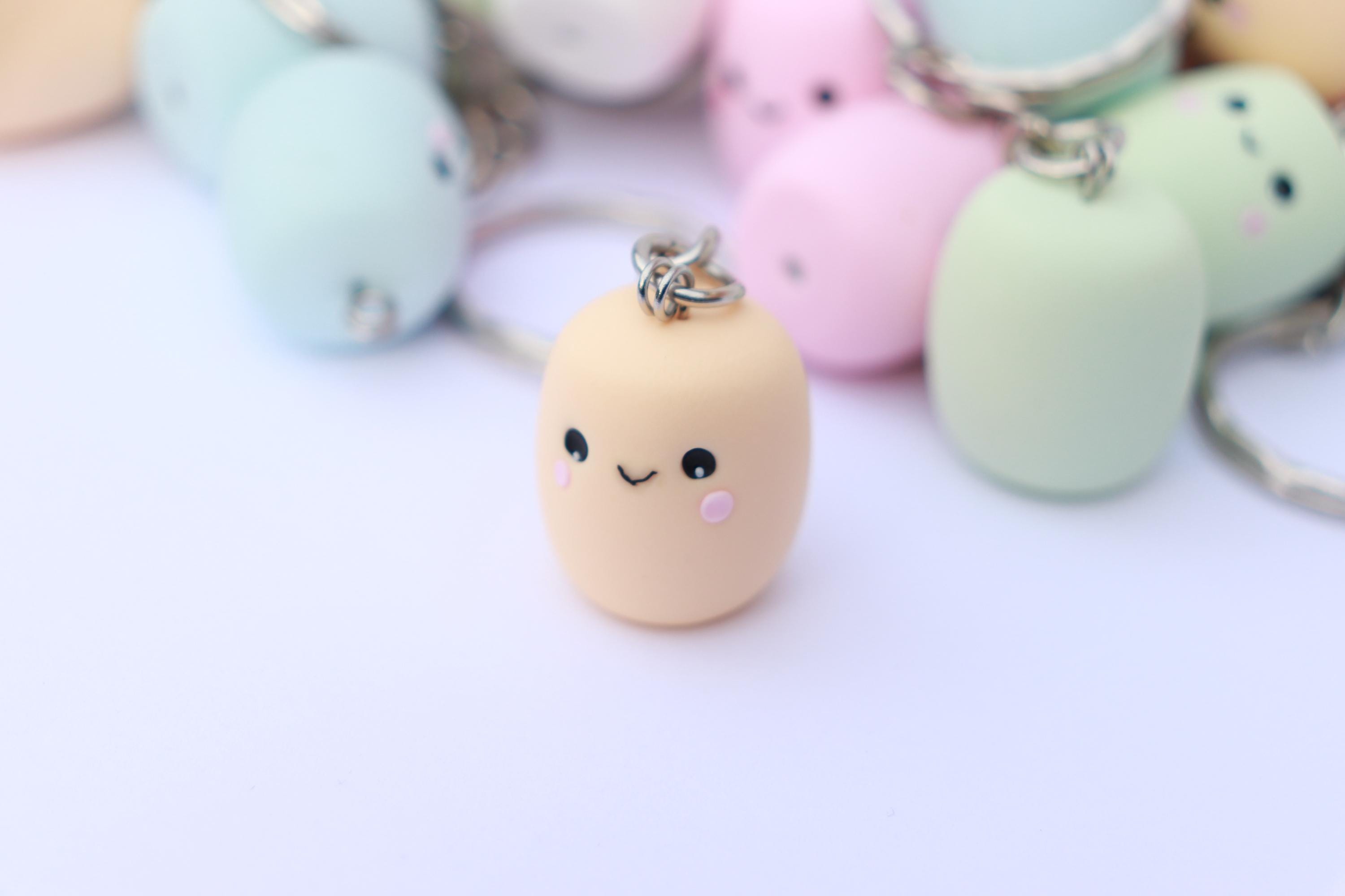 かわいいマシュマロキーホルダー：ポリマークレイバッグチャーム