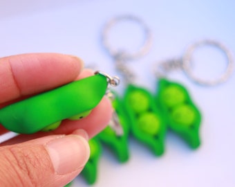 Two Peas in a Pod」キーホルダー1個、ポリマークレイ製カワイイバッグ