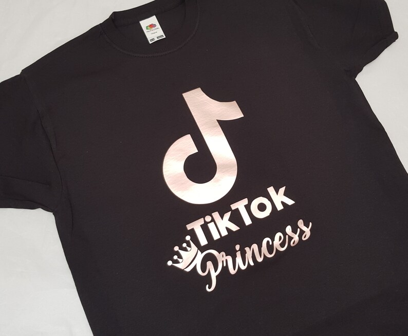 tik tok shirt knot hack