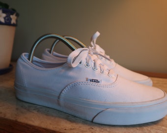 white vans womens size 9