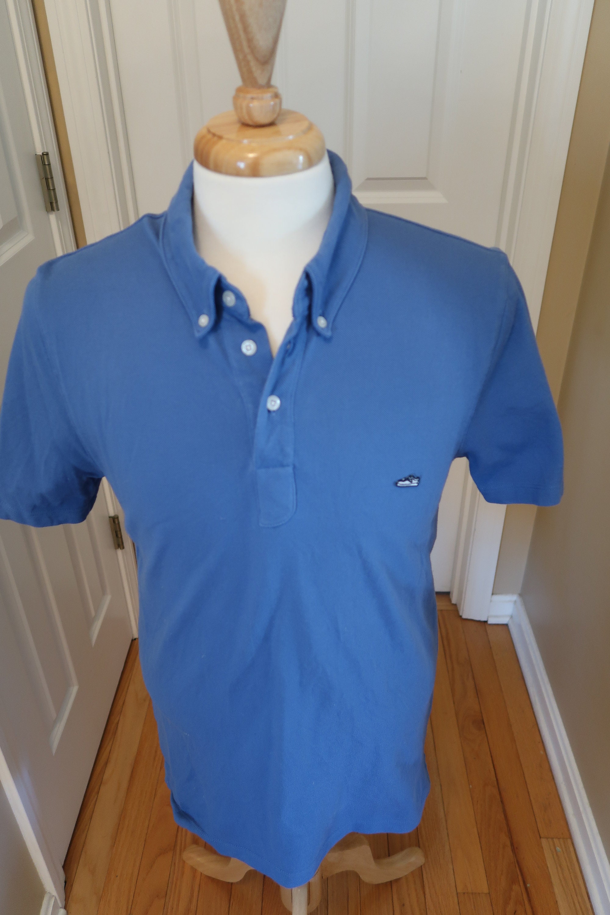Vintage Tretorn Klader Mens Size Medium Solid Blue Active Polo sport-inspired appearance ultra-soft fabric keeps you fresh dry comfortable.