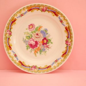 ヴィンテージデポスのリモージュプレートです。アンティークのリモージュ皿の花飾り。ヴィンテージDEPOS磁器。