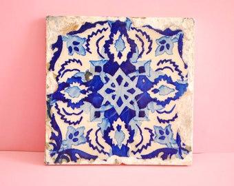 Vintage genuine Portuguese tile |Antique Tile | Original antique pattern tile, white and blue.
