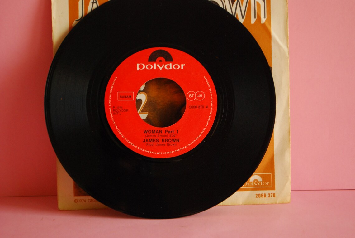 James Brown - Woman |  Vinyl 7" 45 RPM Single Record | Seventies retro 1974 |, foto 4 di 4