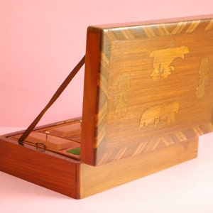 Caja de madera con incrustaciones -  España
