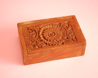 Vintage Wooden Box | Trinket or Ring Box | Antique wooden box | Carved wooden box