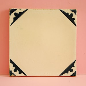 Vintage Tiles | Genuine vintage Portuguese tile |  Antique traditional Azulejo Pattern Hand Painted Azulejo Ceramic green