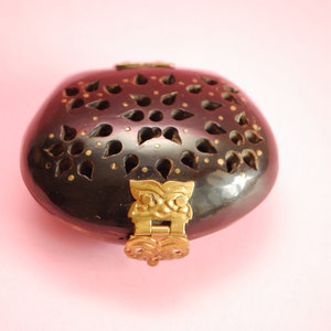 Wooden small black vintage box | Wood black box | Antique shell shape Jewellery box  | Vintage Box