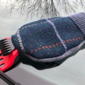 Wool Scraper Mitten (scraper included) WSM0002