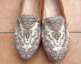 Moccasins with Oriental pattern