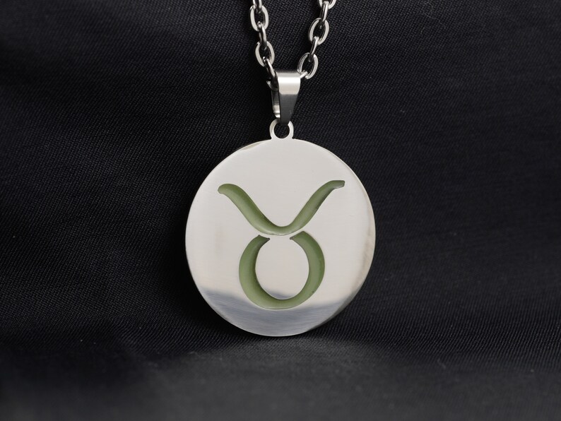 Collar Tauro collar del zodíaco tauro resplandor en el Etsy