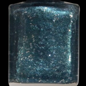 Sassy Sis 10 Free Nail Lacquer With Glitter