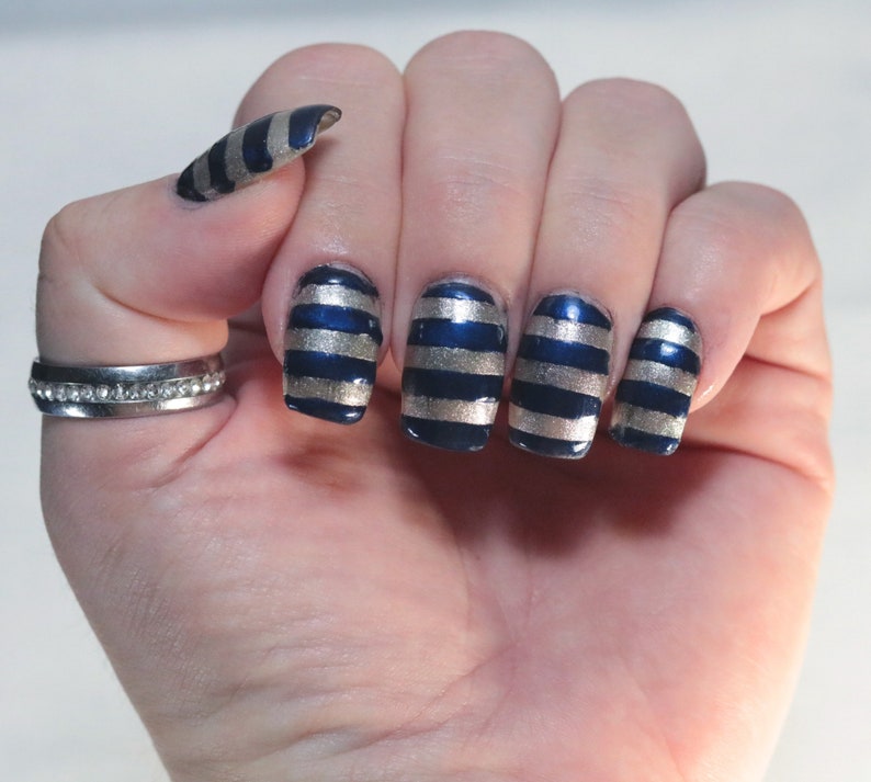 Dr...Who 10 Free Dark Blue Magnetic Cats Eye Nail Lacquer image 6