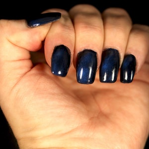 Dr...Who 10 Free Dark Blue Magnetic Cats Eye Nail Lacquer image 3