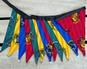 Harry Potter Hogwarts houses fabric bunting | 12 flags | approx 3 metres | Double-sided | Home décor, Child's bedroom