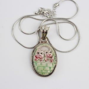 Cameo Style Kittens in a Basket Pendant Silver Tone Necklace