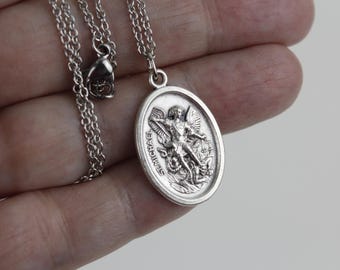 St Michael Guardian Angel Medal with a 19.5" Necklace Chain