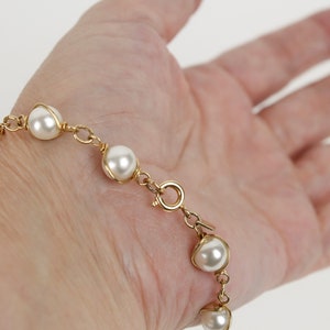 Vintage Gold Tone Sarah Coventry Pearl Swirl Bracelet Wire Wrapped Caged Faux Pearls image 9