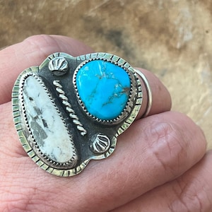 Maat 6 Turquoise & Witte Buffalo Statement Ring