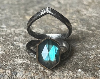 Size 6 Labradorite Chevron Ring