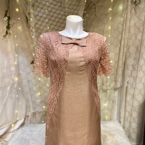 1960&#39;s Plus Size Taupe Raw Silk Dress with Blush Pink lace and Bow