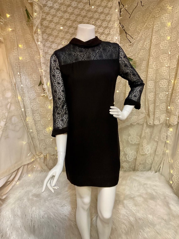 1960’s Spiderweb Crotched Lace Mini Dress small me