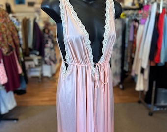 1960&#39;s/70&#39;s Mistee Maxi Nylon Peach Nightgown Sexy Vintage Dreamy