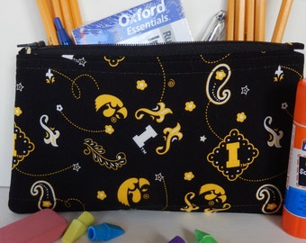 Iowa Hawkeyes Bandana Bag, Quilted Zippered Bag, Pencil Bag, Cosmetic Bag, Travel bag, Bag to take to the game