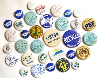 Albany New York Memorabilia  - Vintage Buttons Badges Pins Lot
