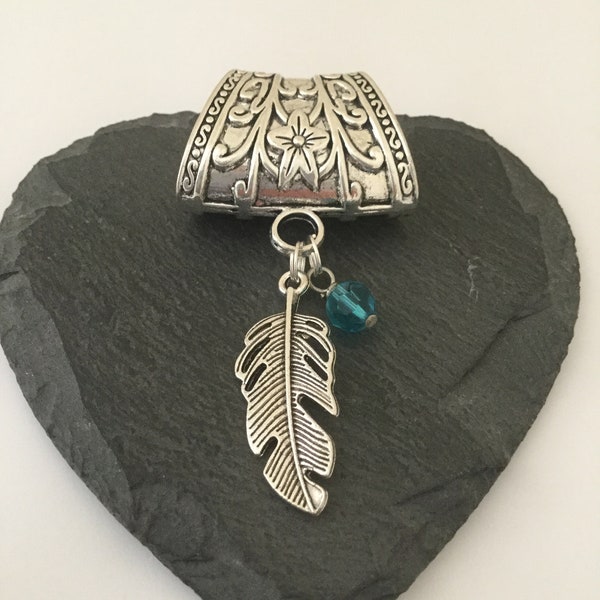 Écharpe en plumes / bélière pour écharpe en forme de animal / bijoux pour écharpe / bague pour écharpe / pendentif écharpe / accessoires pour écharpe / curseur pour écharpe / cadeau animal