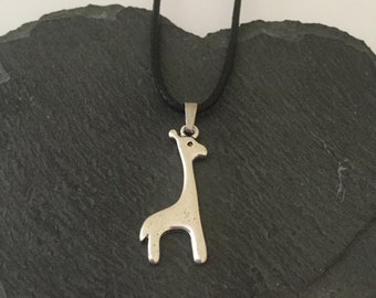 Giraffe necklace / giraffe jewellery / giraffe gift / wildlife gift / animal necklace / animal jewellery / animal lover gift