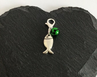 Charme de collier de chat de poisson vert / bijoux pour chats / bijoux pour chats / charme de collier pour animaux de compagnie / bijoux d’animaux / cadeau d’amoureux des animaux / cadeau d’amoureux des chats