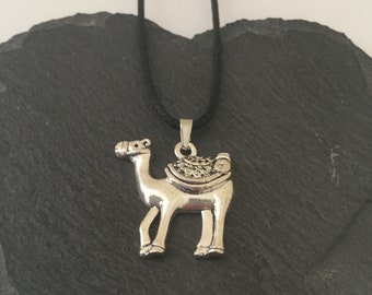 Collier de chameau / bijoux de chameau / cadeau de chameau / bijoux animaliers / cadeaux animaliers / cadeaux amoureux des animaux