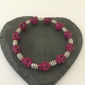 Bracciale con teschio viola: gioielli gotici in argento tibetano