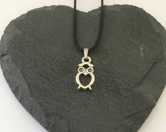 Owl necklace / owl jewellery / animal necklace / animal jewellery / animal lover gift
