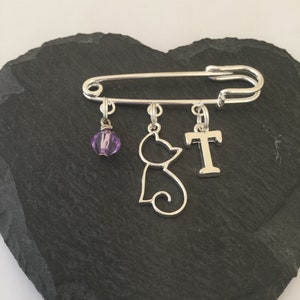 Cat initial kilt pin brooch / cat jewellery / cat gift / personalised brooch / personalised jewellery / animal brooch / animal lover gift
