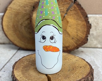 Green hat snowman Wine Bottle