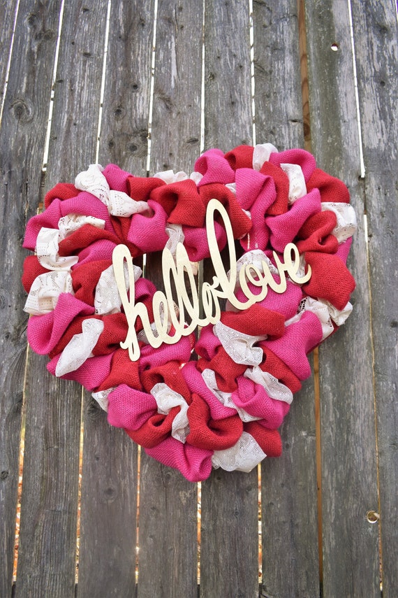 21 Inch Burlap And Lace Valentine S Day Heart Wreath Door Etsy