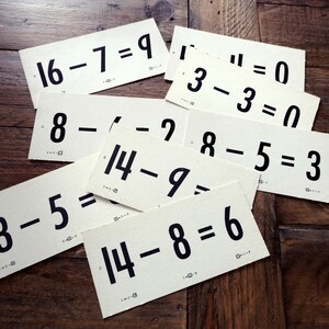 8 vintage 1960s subtraction flash cards, journal ephemera