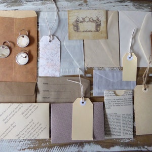 20 neutral tags and envelopes, natural tones