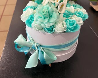 Round mint bouquet