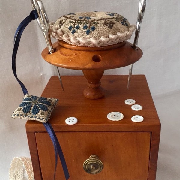 sewing box round pincushion