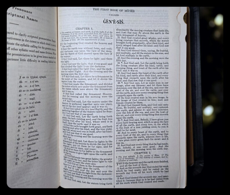 1950s King James Bible: Celtic Illuminated Edition, Old & New Testament ...