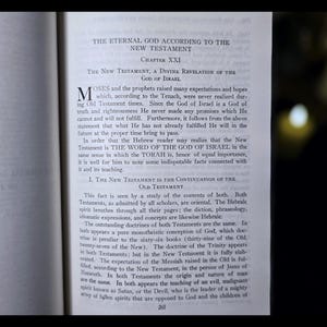 The Eternal God: Spiritual Book Antique Bible genre Christian Catholic Torah