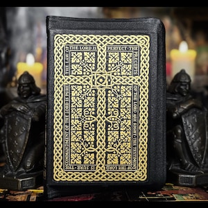 Illuminated King James Bible: 1950 Celtic Design, Metaphysical & Magic