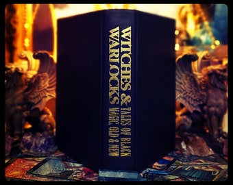 Libro antiguo de brujería: Cuentos de magia negra, hechicería y ocultismo.