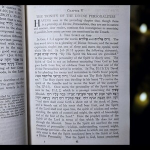 The Eternal God: Spiritual Book Antique Bible genre Christian Catholic Torah