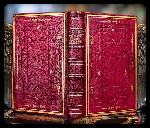 1854年版新約聖書：赤いモロッコ革装丁、金箔装飾 - Etsy 日本